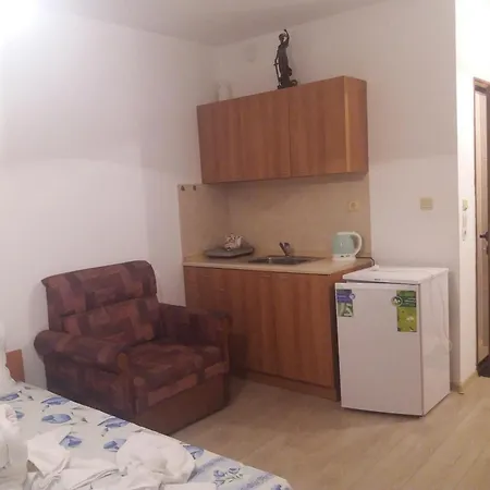 студио наде * Țarevo