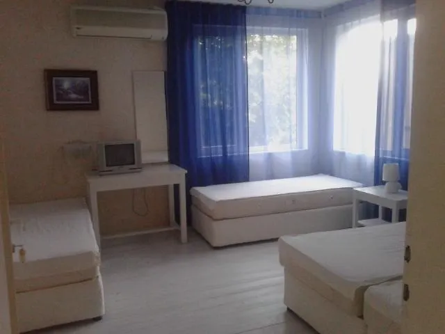 студио наде تساريفو